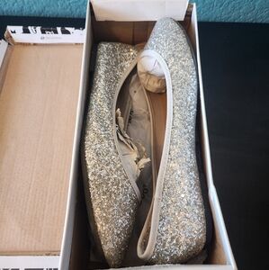 Brand new women's bamboo embrace silver glitter flats shoes size 10